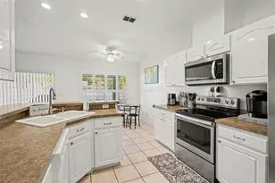 2333 Towering Oaks Cir, Seffner, FL 33584 - Photo 13