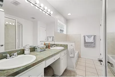 2333 Towering Oaks Circle, Seffner, FL 33584 - Photo 19