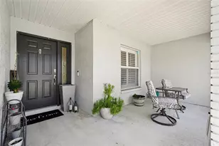 2333 Towering Oaks Cir, Seffner, FL 33584 - Photo 3