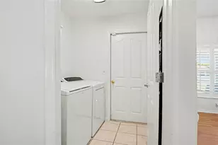 2333 Towering Oaks Cir, Seffner, FL 33584 - Photo 23