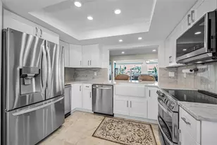 11800 7th St E, Treasure Island, FL 33706 - Photo 15