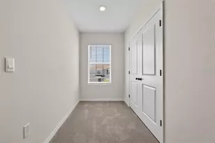 33105 Major Oak Dr, Wesley Chapel, FL 33545 - Photo 49