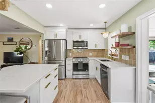 3136 9th Ave N, Saint Petersburg, FL 33713 - Photo 9