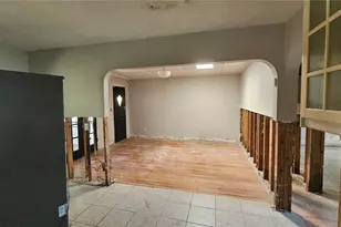 208 48th Ave N, Saint Petersburg, FL 33703 - Photo 29