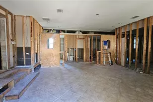 208 48th Ave N, Saint Petersburg, FL 33703 - Photo 3