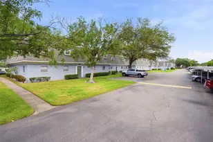 1715 Belleair Forest Dr, Belleair, FL 33756 - Photo 17