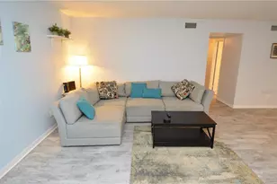 3873 Pompano Dr SE, Saint Petersburg, FL 33705 - Photo 19