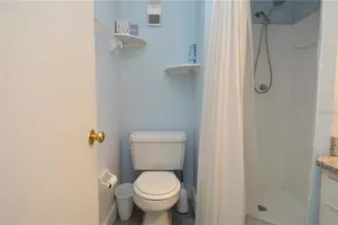 3873 Pompano Dr SE, Saint Petersburg, FL 33705 - Photo 27