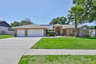 3931 Appletree Dr, Valrico, FL 33594 - Photo 3