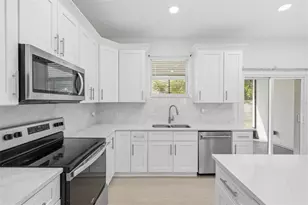 4401 Cobia Dr SE, Saint Petersburg, FL 33705 - Photo 7