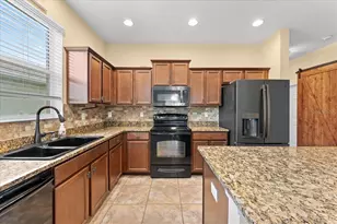 8005 112th Ave E, Parrish, FL 34219 - Photo 13