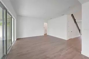 915 W Virginia Ave, Tampa, FL 33603 - Photo 9