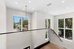 1100 8th St N, Saint Petersburg, FL 33701 - Photo 27