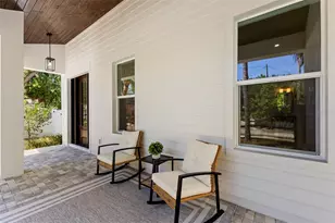 1100 8th St N, Saint Petersburg, FL 33701 - Photo 3