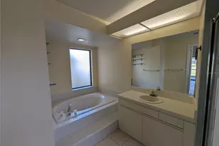 11322 Torrey Pines Dr, Riverview, FL 33579 - Photo 9