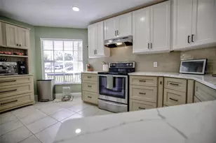 1932 Kettler Dr, Lutz, FL 33559 - Photo 13