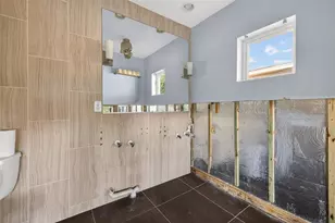 316 89th Ave NE, Saint Petersburg, FL 33702 - Photo 25