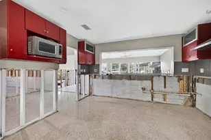 316 89th Ave NE, Saint Petersburg, FL 33702 - Photo 13