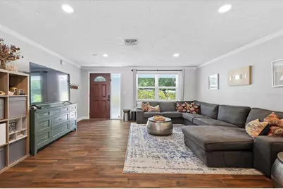 5700 Harding Boulevard NE, Saint Petersburg, FL 33703 - Photo 7