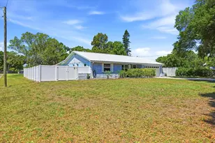 5700 Harding Blvd NE, Saint Petersburg, FL 33703 - Photo 3