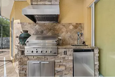 360 Liam Avenue, Tarpon Springs, FL 34689 - Photo 5