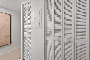 2691 Sabal Springs Cir, Clearwater, FL 33761 - Photo 17