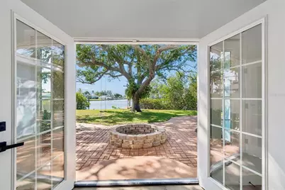 4790 Shore Acres Boulevard NE, Saint Petersburg, FL 33703 - Photo 33