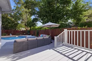 1055 Monticello Blvd N, Saint Petersburg, FL 33703 - Photo 29