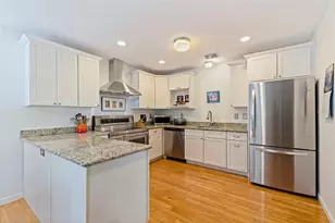 1055 Monticello Blvd N, Saint Petersburg, FL 33703 - Photo 21
