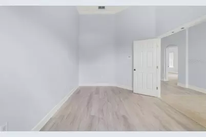 258 Terranova Boulevard, Winter Haven, FL 33880 - Photo 9
