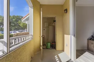 18001 Richmond Pl Dr, Tampa, FL 33647 - Photo 27