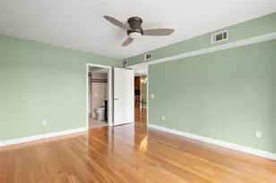 8711 Blind Pass Rd, Saint Petersburg, FL 33706 - Photo 27