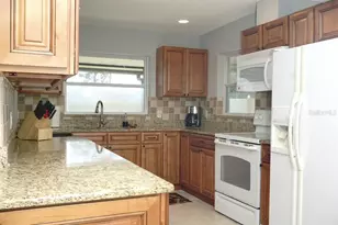 3139 Carlos Dr, Dunedin, FL 34698 - Photo 3