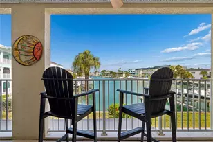 152 117th Ave, Treasure Island, FL 33706 - Photo 3
