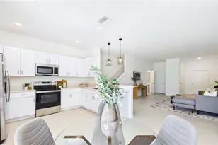 212 27th St SE, Ruskin, FL 33570 - Photo 1