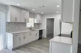 804 S Parsons Ave, Seffner, FL 33584 - Photo 9