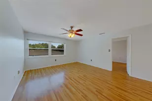 9881 113th St, Seminole, FL 33772 - Photo 7