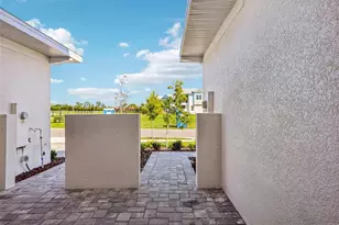 31850 Clover Fin Ct, Wesley Chapel, FL 33545 - Photo 3