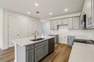 31850 Clover Fin Ct, Wesley Chapel, FL 33545 - Photo 7