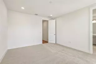 31850 Clover Fin Ct, Wesley Chapel, FL 33545 - Photo 19