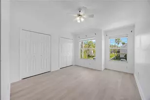 727 Kensington Lake Cir, Brandon, FL 33511 - Photo 33