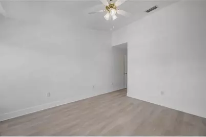 727 Kensington Lake Circle, Brandon, FL 33511 - Photo 35