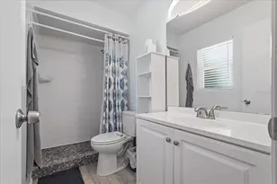 3809 Parkside Dr, Valrico, FL 33594 - Photo 7