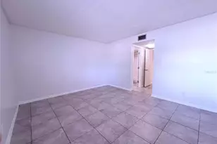 6332 Newtown Cir, Tampa, FL 33615 - Photo 11