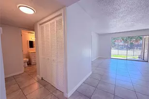 6332 Newtown Cir, Tampa, FL 33615 - Photo 15