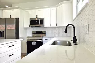 142 Fitzsimons St, Port Charlotte, FL 33954 - Photo 5