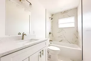 11295 1st St E, Treasure Island, FL 33706 - Photo 17