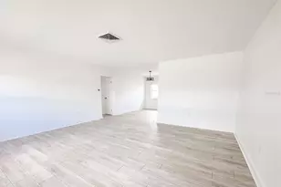11295 1st St E, Treasure Island, FL 33706 - Photo 29