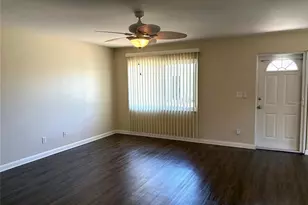 2202 Clubhouse Dr, Sun City Center, FL 33573 - Photo 7