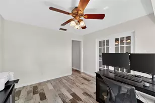 2842 61st Ln N, Saint Petersburg, FL 33710 - Photo 41